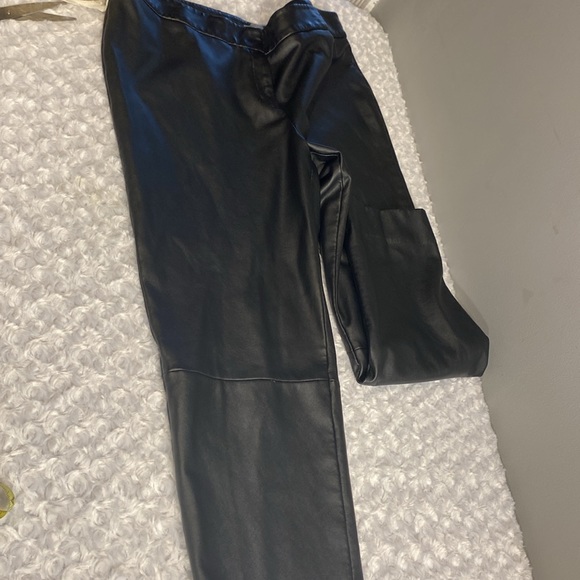 Liz Claiborne size 14 faux leather black pants - altered to cropped 26 inseam - Picture 9 of 9